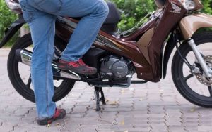 xe máy khoảng 2-3 năm thay ắc quy 1 lần