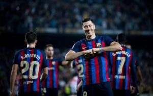 mẫu áo Barcelona sân nhà
