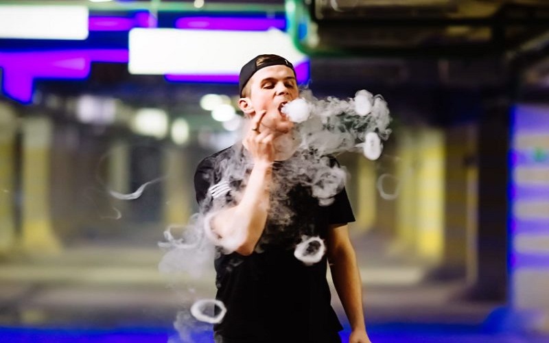 Vape Tricks bong bóng khói