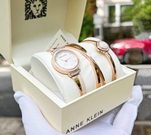 Đồng hồ Anne Klein