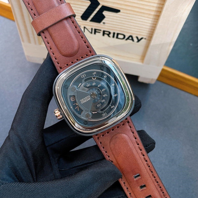 Sevenfriday M-Series