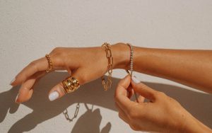 tránh tiếp xúc với hóa chất