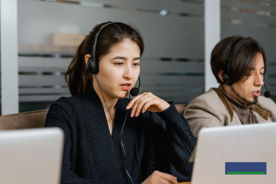 Vì sao nhắn tin cho shop lúc nửa đêm vẫn có người trả lời Vì sao nhắn tin cho shop lúc nửa đêm vẫn có người trả lời